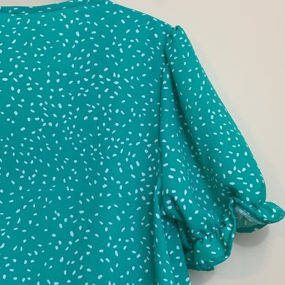 7th Ray | Jaylin Green White V Neck Puff Puff Lightweight Relaxed Fit Top M - Picture 16 of 17